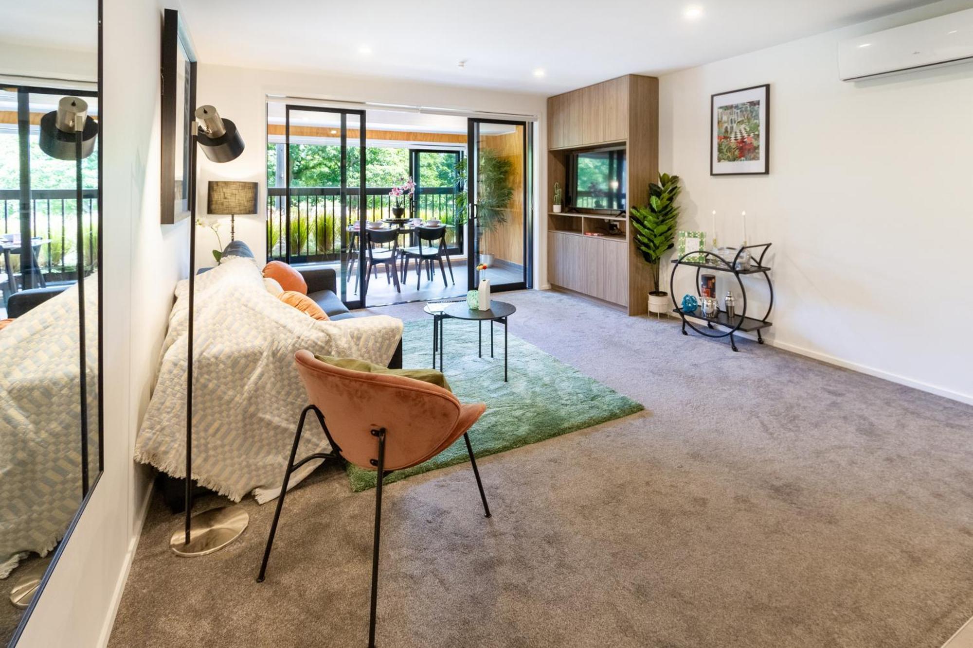 Cozy 1-Bed Apartment With Park Views, Sleeps 4 Christchurch Eksteriør billede